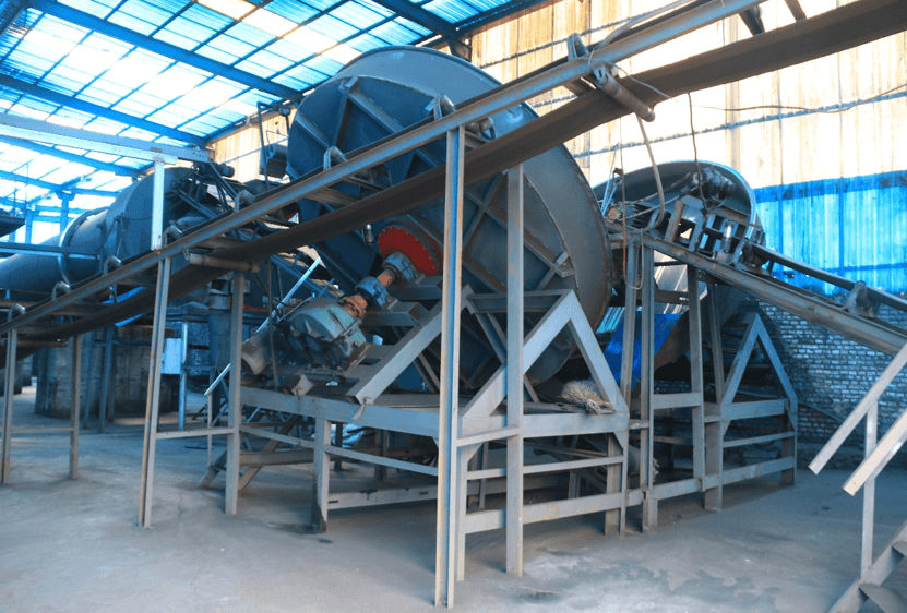 Nhà máy bắn thật.png Nhà máy bắn thật.png